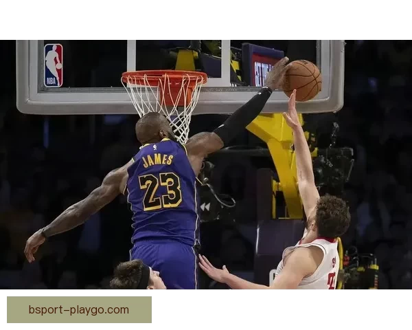 湖人以22胜6负成绩稳居前列 老詹称关键时刻冷静无压力